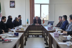 نشست رئیس دانشگاه کاشان با رؤسای قدیم و جدید و اعضای هیأت علمی دانشکده معماری و هنر